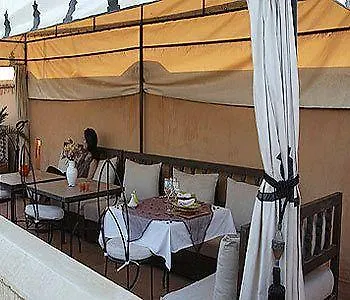 Riad Davia Marrakesh 3*,